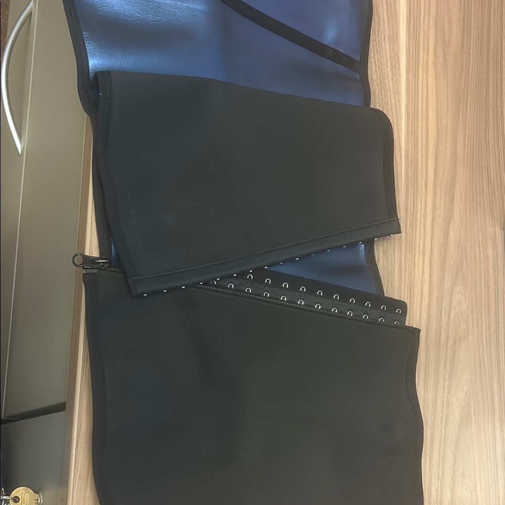 Stylish Black Waist Trainer